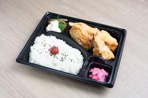 銀のむね肉からあげ弁当
