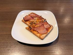 ベーコンピザ