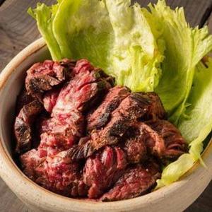 ハラミ丼 skirt steak bowl