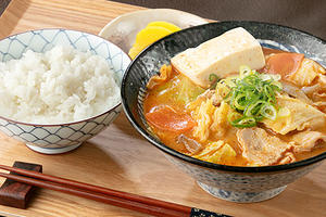 辛口 紅の豚汁ごはん定食