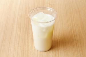 100時間カレー 自家製ラッシー
