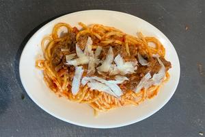 スパゲッティの猪肉のラグー