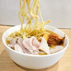 おすすめカレーラーメンセット osusme ramen setサラダsaladラッシーlassi
