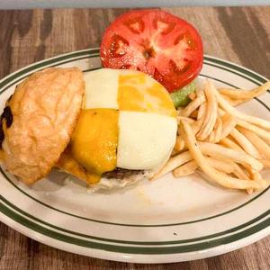 クアトロチーズバーガー