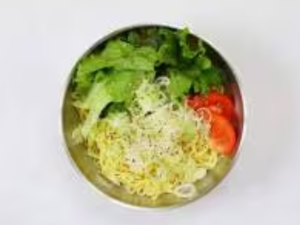 道産名物ラーメンサラダ