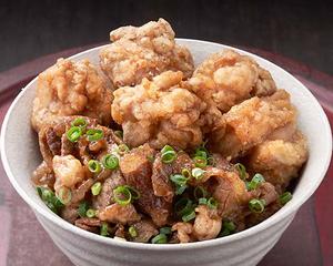 牛焼肉ダブル＆唐揚げ丼 Double Grilled Beef ＆ Fried Chicken Rice Bowl