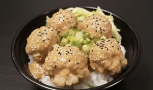 大盛りごまから揚げライスボウル Large Goma Karaage 6P Rice Bowl