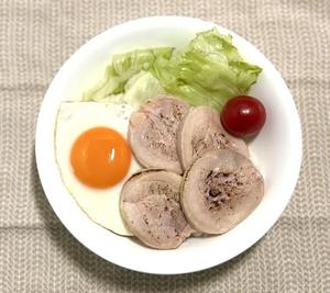 フライエッグ・炙りチキン【塩】