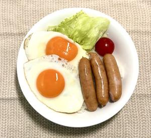 Wフライエッグ・ウインナー