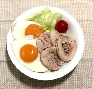 Wフライエッグ・炙りチキン【塩】