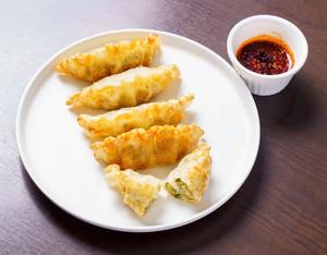 揚げ餃子 Fried Gyoza Dumplings