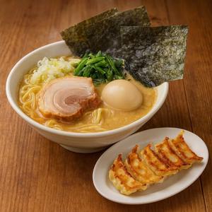 TUKASA黒丸と餃子セット
