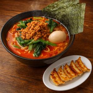 とんこつ担々麺と餃子セット