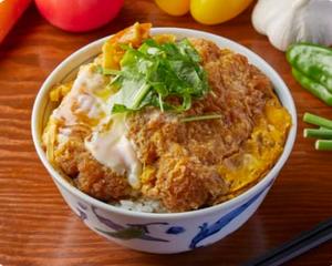 ダブルロースカツ丼