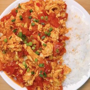 70.トマトと玉子の炒め丼(西柿炒蛋盖)