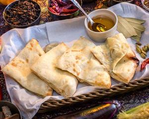 チーズナンCheese Naan