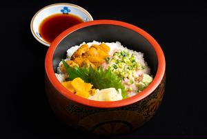 うにネギトロ丼