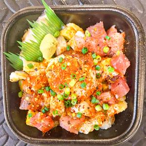 丼丸 ピリ辛バラユッケ