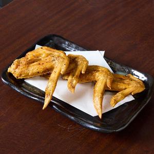 手羽先の塩唐揚げ(4本)