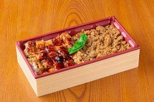 【当店人気No. 1！】はなれのそぼろ焼鳥重