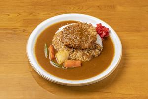 メンチカツカレー