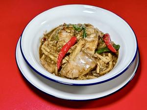モックノーマイ(タケノコの蒸し料理)