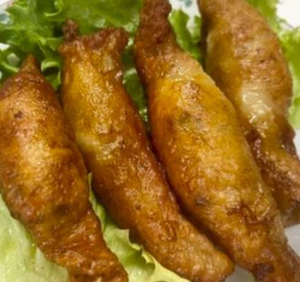 トリ皮餃子2個