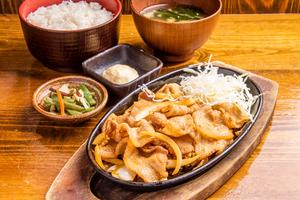 豚生姜焼き定食