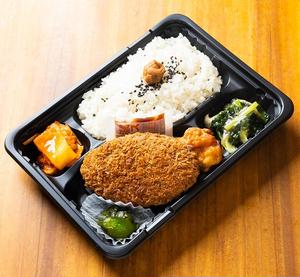メンチカツ弁当