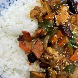 四川香辣丁盖(香辣鶏肉丼)