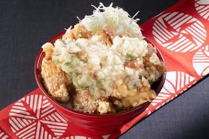 ねぎ塩ダレ唐揚げ丼(6個)