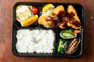 トリコのチキンカツ弁当