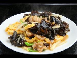 玉子とキクラゲと豚肉炒め