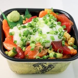 丼丸 バラとろろ丼