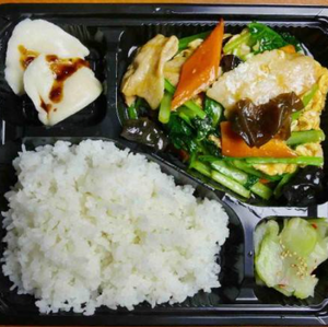 キクラゲと玉子の炒め定食
