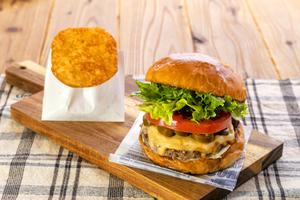 ハラペーニョチーズバーガー