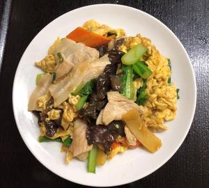 豚肉と卵とキクラゲ炒め