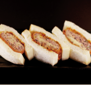 まぐろメンチチーズかつサンド
