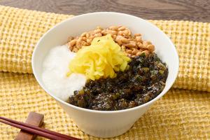 【食物繊維が豊富】黒のねば丼 Black Neba-Don