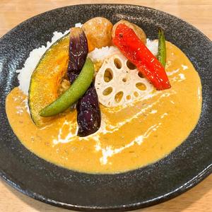 彩り野菜のカレー弁当