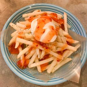 サワークリームチリソースポテト