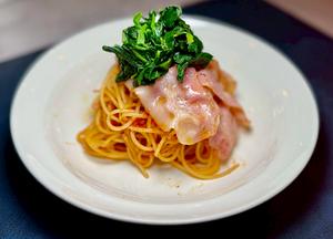 ベーコンとほうれん草のトマトパスタ