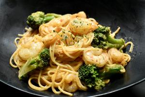海老とブロッコリーのクリームパスタ
