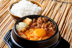 牛カルビチーズスンドゥブ～ごはん付き～