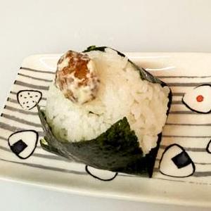 唐揚げマヨネーズおにぎり karaagemayone-zu