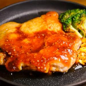 ステーキソースハーフチキンステーキ弁当(120g)Steak sauce Chicken Steak Box