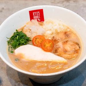 【醤油】特製 鶏白湯ラーメン