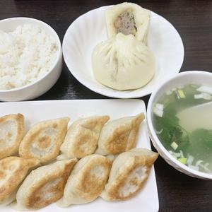 焼き餃子と鶏スープセット
