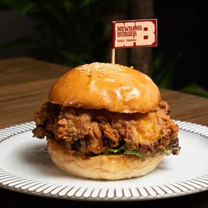 フライドチキンバーガー