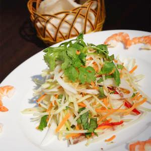 海老・豚肉と青パパイヤのサラダ(Gi u tm tht)